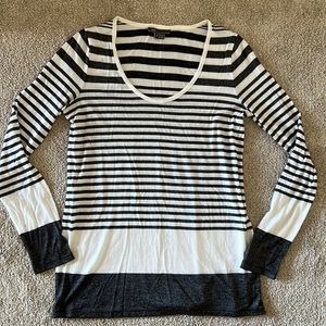 Vince Long-sleeve shirt. White and grey/black striped.